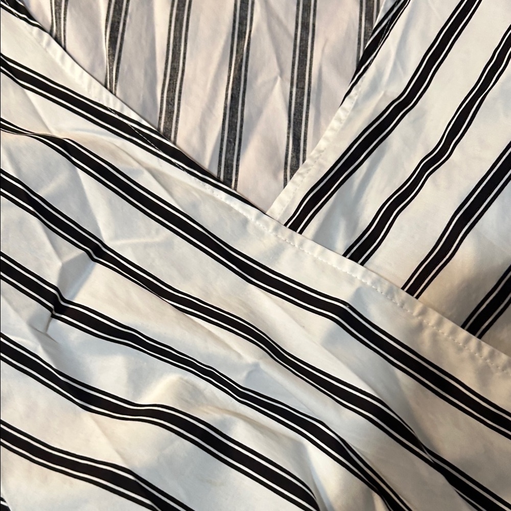 White House Black Market Black and White Striped Blouse - Picture 4 of 6